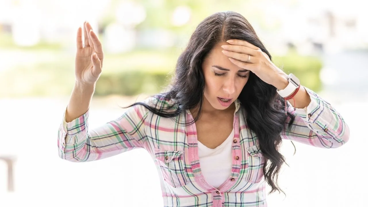 What Causes Vision Blackouts?