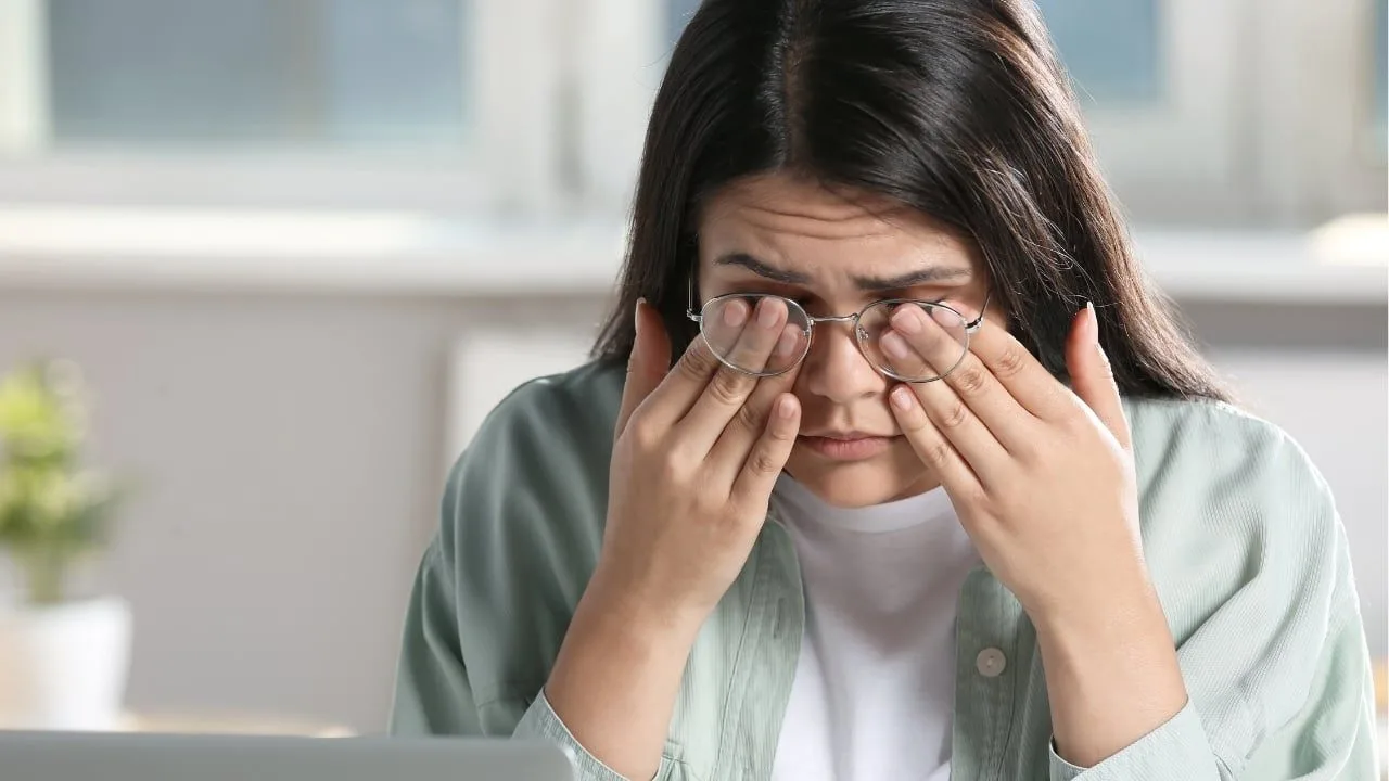 Which Lenses Do People with Hyperopia Use?